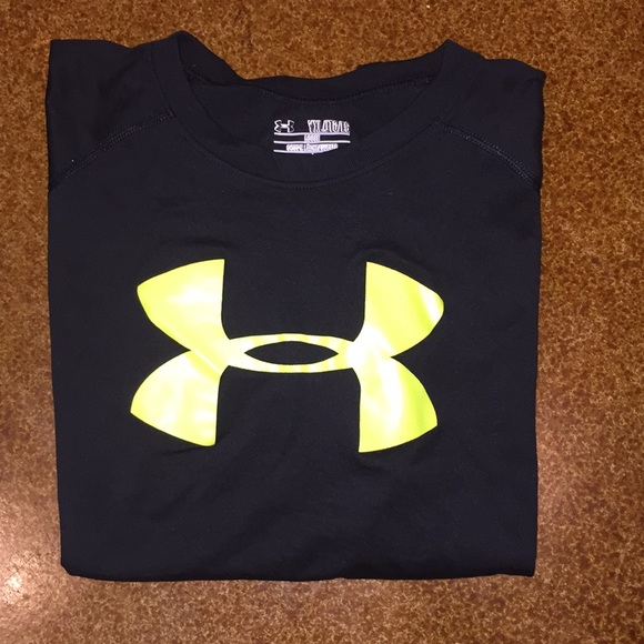 Under armour shirts! - Picture 6 of 8